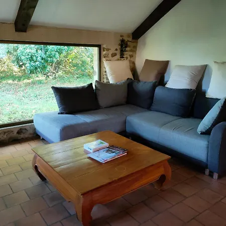 Rêves De Gamins De Gauche, 4 Couchages Dans De Campagne La Camusière, Proche Du Pôle Européen Et Du Circuit Des 24h Casa de hóspedes