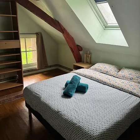 Casa de hóspedes Rêves De Gamins De Gauche, 4 Couchages Dans De Campagne La Camusière, Proche Du Pôle Européen Et Du Circuit Des 24h